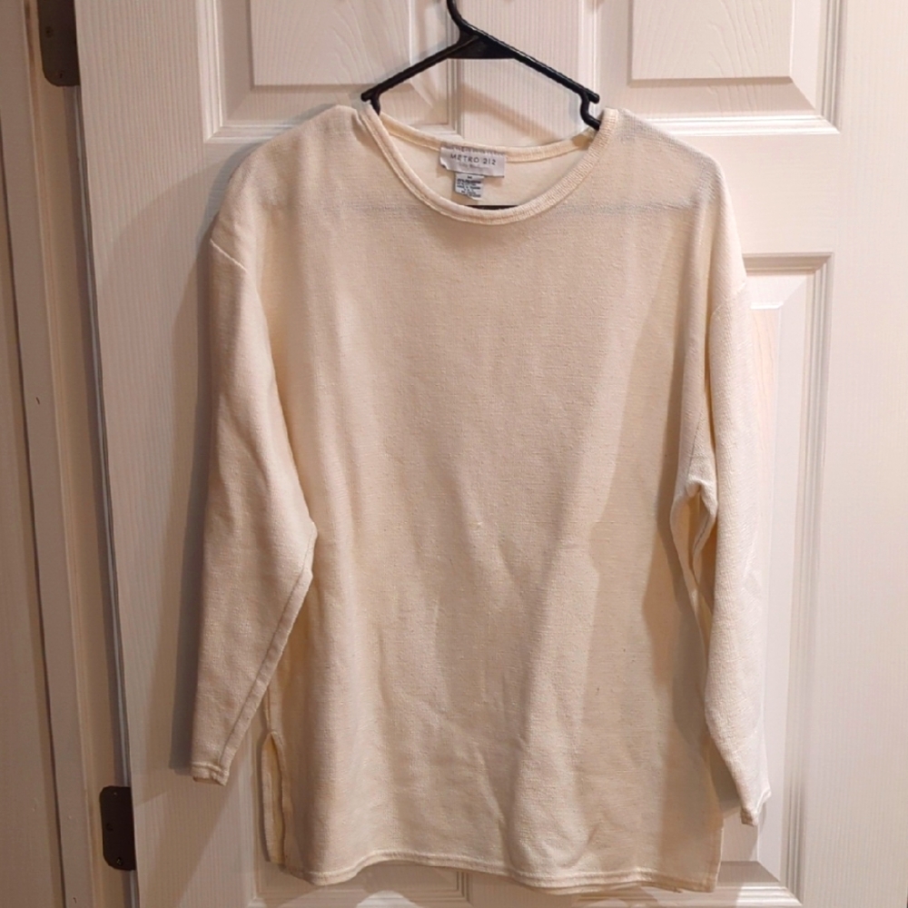 Vintage 90's || Metro212 Crewneck, size M ||  Cream colored 3/4 sleeve sweater